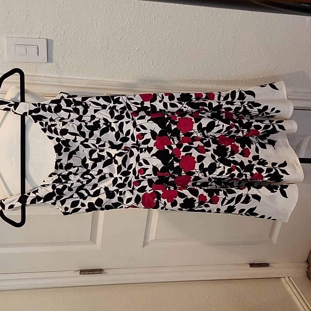 NWT Nine West Party Dress. 4